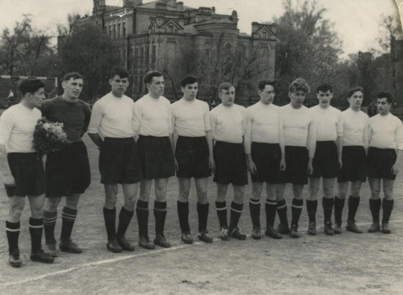 Алексеев Александр. Нападающий вратарь.